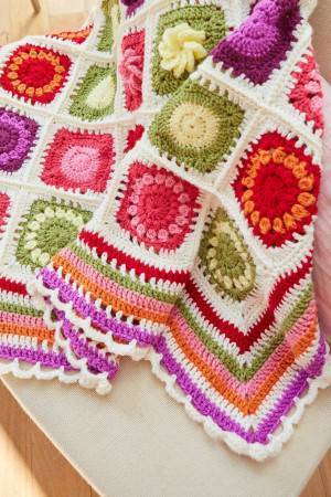Close-up of our Flower Garden CAL crochet blanket