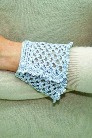 Women's crocheted chain cuff 