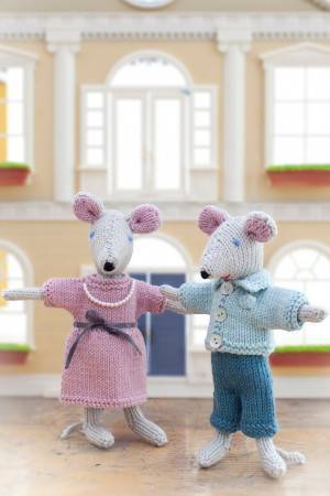 Sweet pair of knitted mice with adorable outfits for a boy and girl