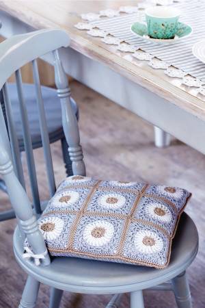 Crocheted cushion cover