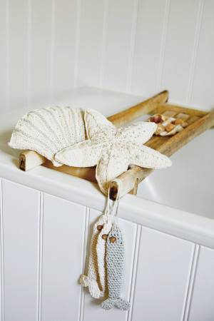Seaside bathroom set with knitted shell and starfish with crochet sardines