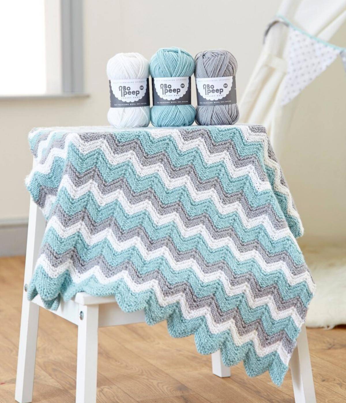 Knitted Zig Zag Baby Blanket Kit | The Knitting Network