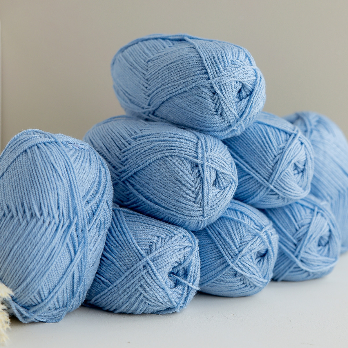 White Label DK 100% Acrylic Pack (8 Ball) - Blue (002)