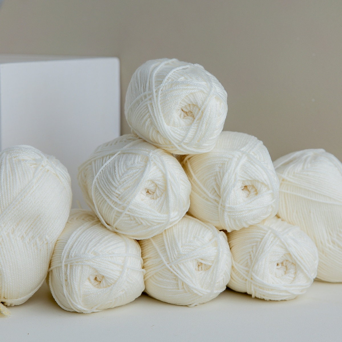 White Label DK 100% Acrylic Pack (8 Ball) - White (003)