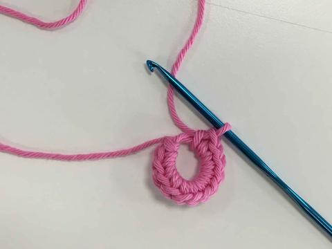 How To Crochet the Technicolour Floral Blanket Motif