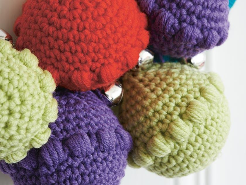 Step by step crochet: 3 half treble puff stitch illustrations