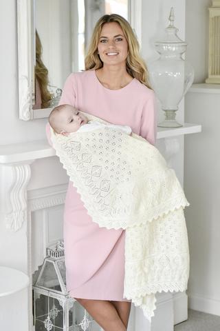 Royal baby shawl to knit
