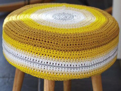 footstool crochet